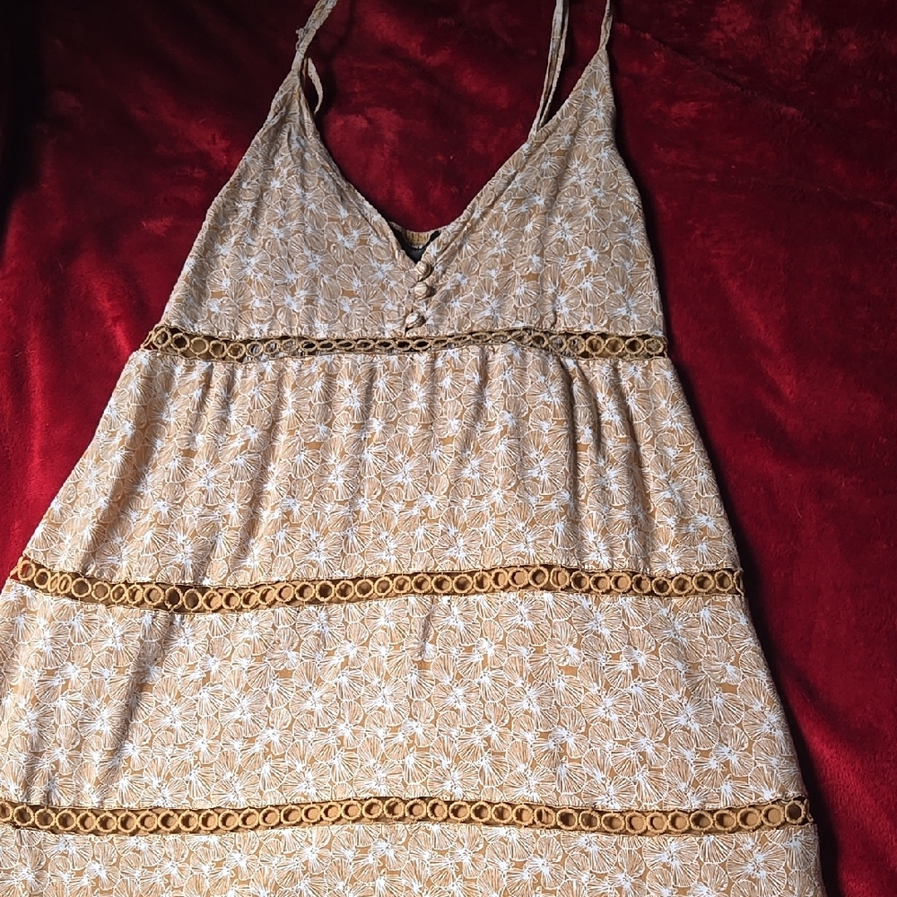 Forever 21 Tan and Cream Patterned Dress